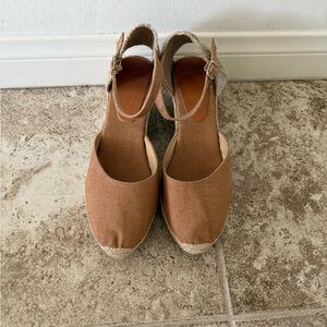 NWOT Toni Pons Brown Espadrille Wedges